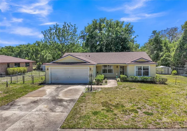 Homes for sale in Fruitland Park, FL | 3624 Trout Ave, Fruitland Park, FL 34731 | MLS# TB8501299