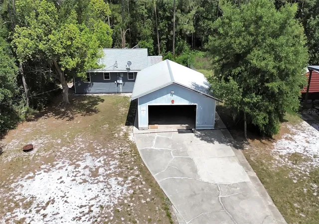 Homes for sale in Paisley, FL | 25801 Blue Lakes Dr, Paisley, FL 32767 | MLS# V4948702