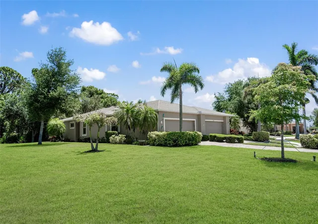 Photo 2 of Single family home for sale at 29696 Ontario Ct, Englewood, FL 34223 | MLS# D6147185 | Listing updated on 2026-10-03