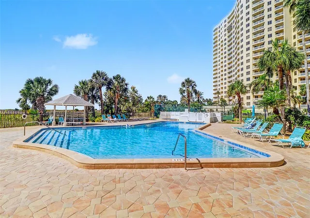 3rd image of 1230 Gulf Blvd #404, Clearwater Beach, FL 33767 | MLS# TB8501366