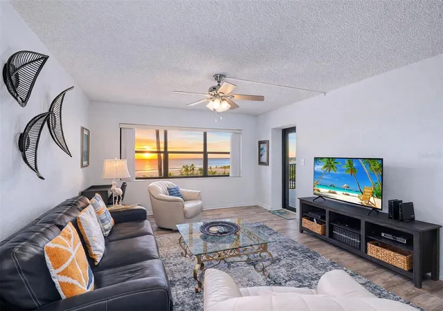 2nd image of 1230 Gulf Blvd, CLEARWATER BEACH, FL 33767
