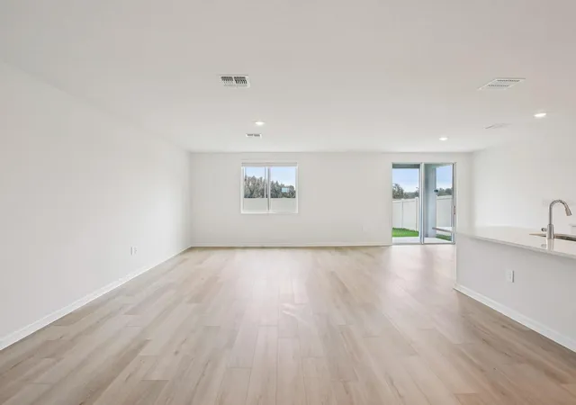 Photo 2 of Single family home for sale at 10436 Abundance Grv Way, Parrish, FL 34219 | MLS# TB8501390 | Listing updated on 2026-10-20