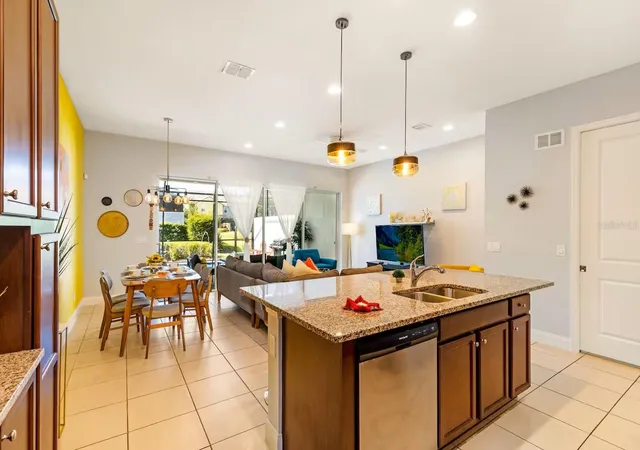 Photo 2 of Townhouse for sale at 313 Captiva Dr, DAVENPORT, FL 33896 | MLS# S5148564 | Listing updated on 2026-10-12