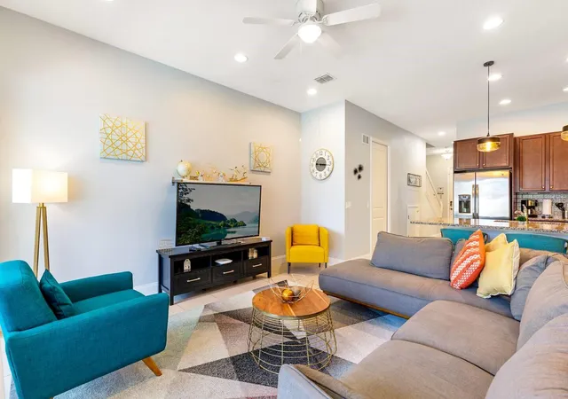 Photo 2 of Townhouse for sale at 313 Captiva Dr, Davenport, FL 33896 | MLS# S5148564 | Listing updated on 2026-10-12