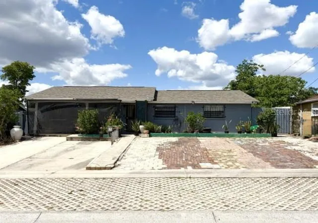 Photo 1 of Single family home for sale at 4802 E Curtis St, Tampa, FL 33610 | MLS# S5148567 | Listing updated on 2026-10-21