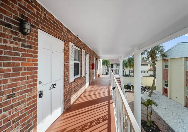 3rd image of 380 Base Ave E, VENICE, FL 34285