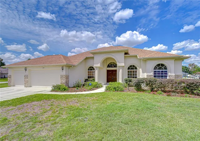 1st image of 2833 Mossy Timber Trl, Valrico, FL 33596 | MLS# TB8501464