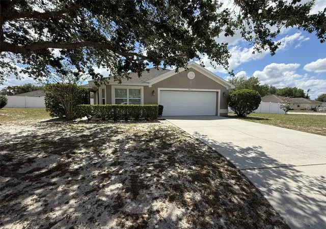 Photo 1 of Single family home for sale at 9975 Sw 58th Avenue, Ocala, FL 34476 | MLS# OM723486 | Listing updated on 2026-08-07