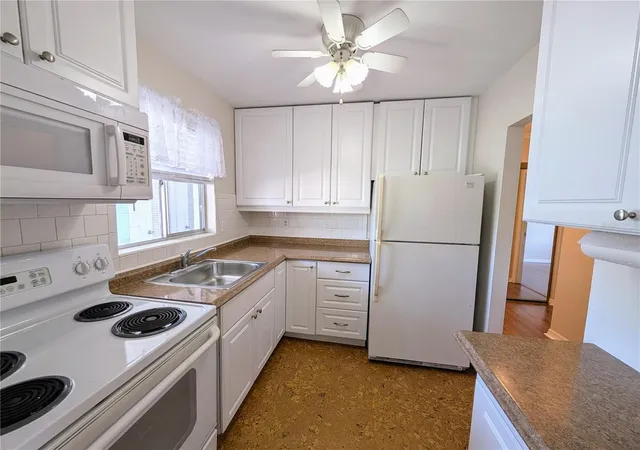 Homes for sale in Bradenton, FL | 1840 Sunny Dr #D-36, Bradenton, FL 34207 | MLS# A4691258