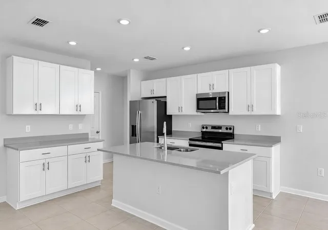 Photo 2 of Sale Pending at 13840 Shellmore Ave, Palmetto, FL 34221 | MLS# TB8501490 | Listing updated on 2026-10-04