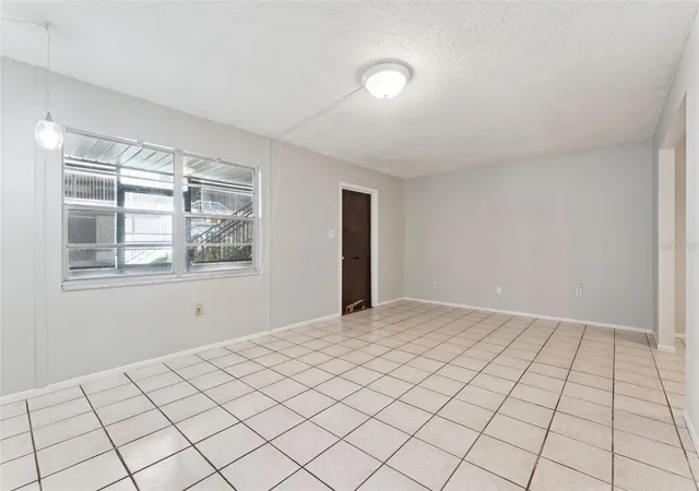 4th image of 700 E Airport Blvd #I2, Sanford, FL 32773 | MLS# O6402035