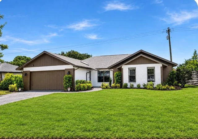 Photo 1 of Single family home for sale at 6513 29th Avenue W, Bradenton, FL 34209 | MLS# A4691269 | Listing updated on 2026-10-08