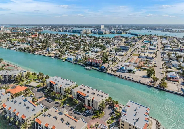 2nd image of 7435 Bayshore Dr, TREASURE ISLAND, FL 33706