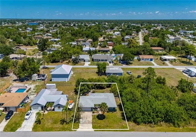 2nd image of 540 Grove Ave Nw, Port Charlotte, FL 33952 | MLS# C7525314