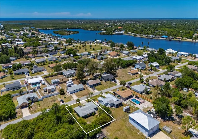 4th image of 540 Grove Ave Nw, Port Charlotte, FL 33952 | MLS# C7525314