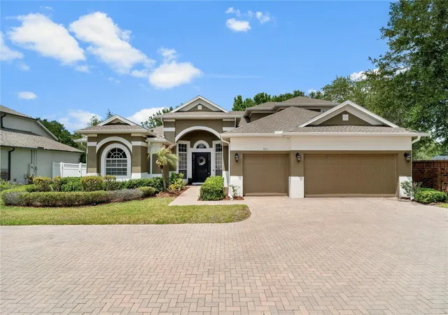 3rd image of 925 Bainbridge Loop, Winter Garden, FL 34787 | MLS# O6402075