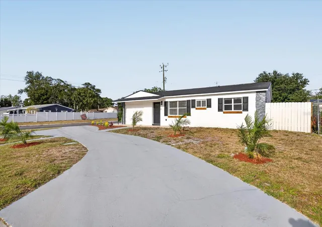 3rd image of 13589 120Th St, Largo, FL 33778 | MLS# TB8501592