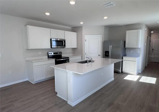 Photo 3 of Sale Pending at 18120 Gander Ter, Bradenton, FL 34211 | MLS# A4691308 | Listing updated on 2026-10-05