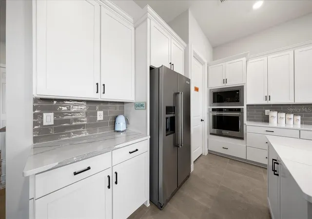 Photo 3 of Single family home for sale at 6015 Sw 86th Circle, Ocala, FL 34481 | MLS# OM723518 | Listing updated on 2026-08-07