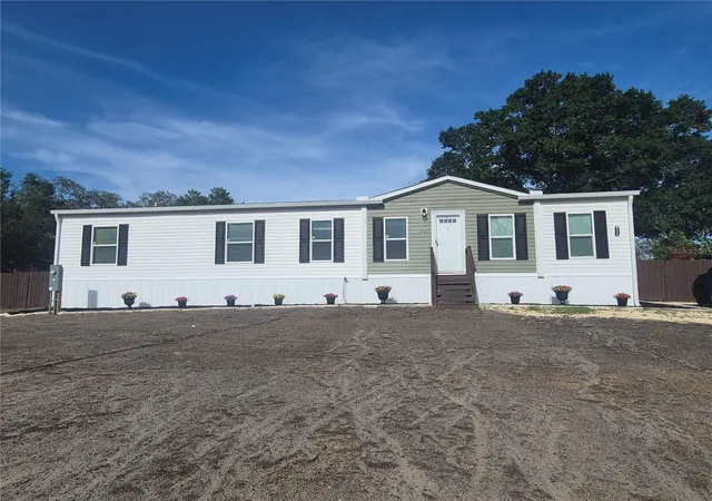 2nd image of 8128 Weeping Willow St, Brooksville, FL 34613 | MLS# TB8501607