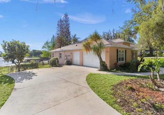 Photo 3 of Single family home for sale at 9440 County Rd 561, Clermont, FL 34711 | MLS# G5111505 | Listing updated on 2026-07-31