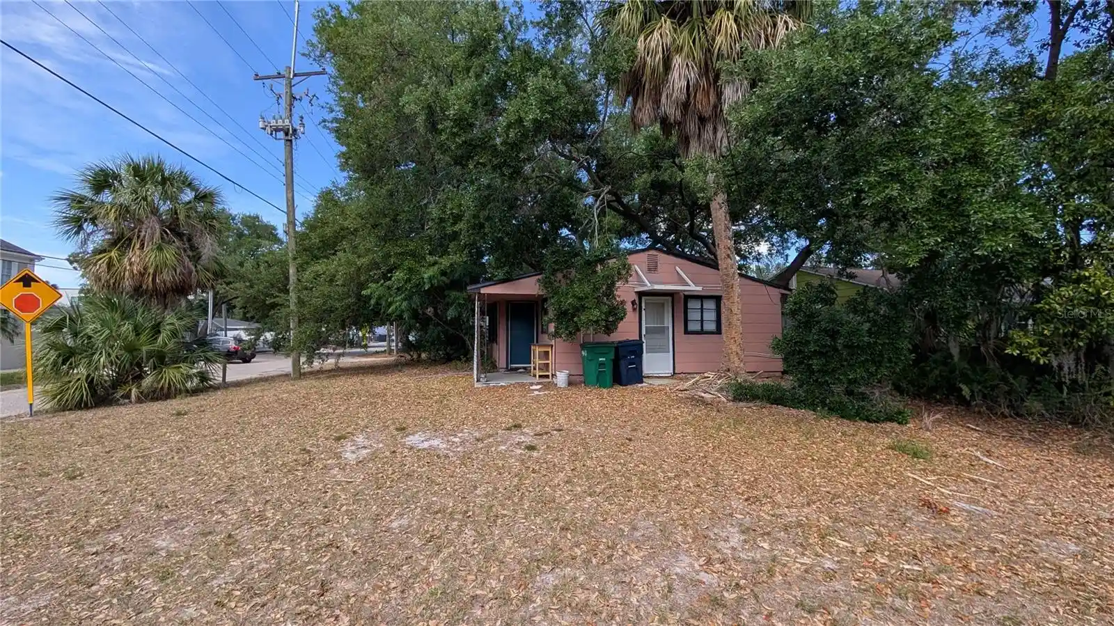 Listing Photo 1 - Condo for sale in 2801 W Cleveland St located at 2801 W Cleveland St, TAMPA, FL 33609 - Unit 2801 W Cleveland St
