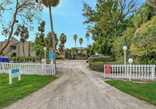 3rd image of 5311 Gulf Of Mexico Dr #5, Longboat Key, FL 34228 | MLS# A4691314