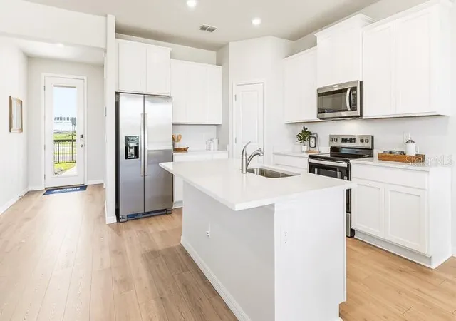 2nd image of 18242 Gander Ter, Lakewood Ranch, FL 34211 | MLS# A4691324