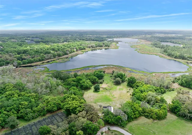 2nd image of 141 N Pine St, Pierson, FL 32180 | MLS# V4948725