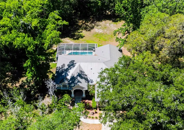 Photo 4 of Single family home for sale at 5215 Cedar Ln, Brooksville, FL 34601 | MLS# TB8501625 | Listing updated on 2026-08-28