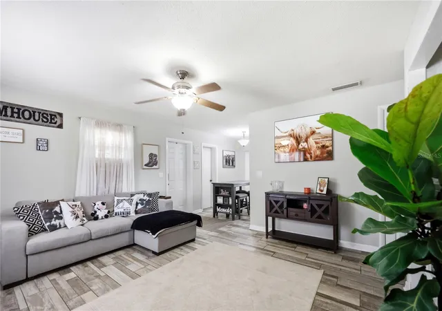 3rd image of 786 E Warren Ave, Longwood, FL 32750 | MLS# O6402162