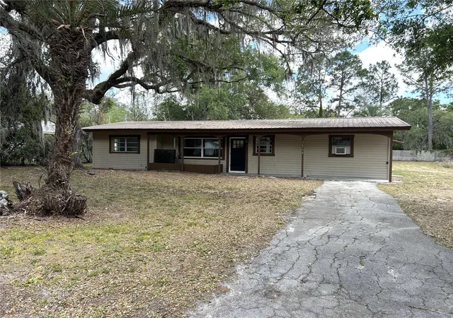Photo 2 of Single family home for sale at 34798 Evergreen Way, Dade City, FL 33523 | MLS# TB8501663 | Listing updated on 2026-06-26