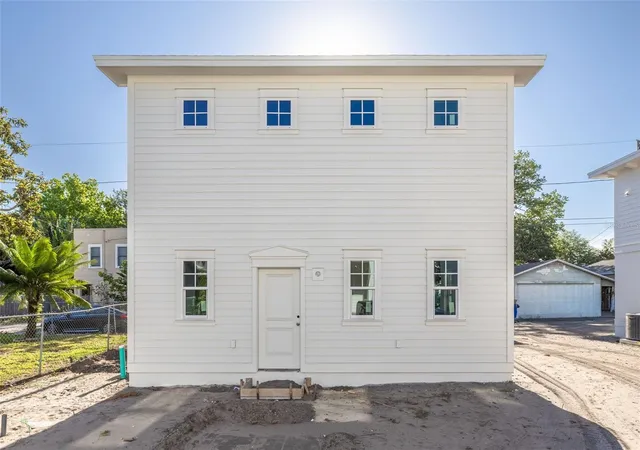 5th image of 2915 12Th St N, Saint Petersburg, FL 33704 | MLS# TB8501670