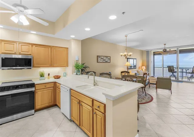 Listing Photo 5 - Condo for sale in building located at 3321 Sunset Key Cir, Punta Gorda, FL 33955 - Unit #508