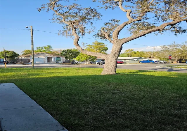 Photo 3 of Single family home for sale at 4502 42nd Avenue N, St Petersburg, FL 33714 | MLS# TB8501682 | Listing updated on 2026-10-26