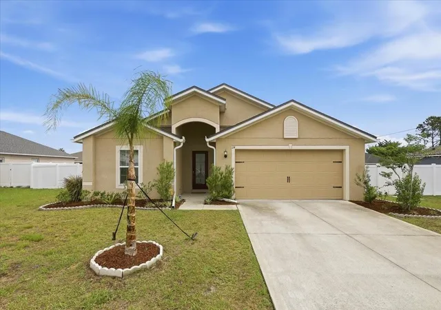 Homes for sale in Palm Coast, FL | 24 Bud Field Dr, Palm Coast, FL 32137 | MLS# FC318043