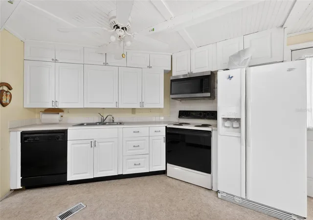 4th image of 1380 Seagull Dr, Englewood, FL 34224 | MLS# D6147200