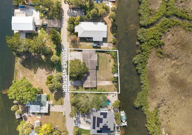 Photo 3 of Single family home for sale at 3037 Sunset Vista Dr, Spring Hill, FL 34607 | MLS# TB8501710 | Listing updated on 2026-08-04