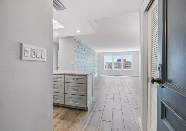 Photo 3 of Condo for sale at 5220 Brittany Dr S #901, Saint Petersburg, FL 33715 | MLS# TB8501715 | Listing updated on 2026-09-25