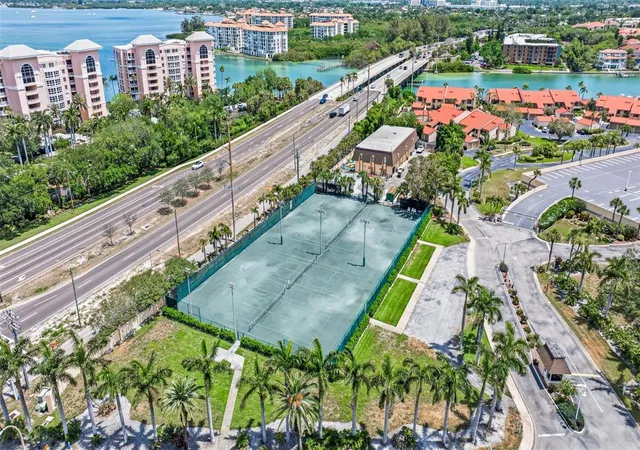 2nd image of 5220 Brittany Dr S, ST PETERSBURG, FL 33715