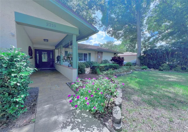 Homes for sale in Clearwater, FL | 2219 Alice Ln, Clearwater, FL 33764 | MLS# TB8501737