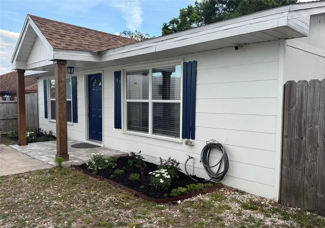 Photo 3 of Single family home for sale at 135 Carroll St, Clermont, FL 34711 | MLS# O6402225 | Listing updated on 2026-08-25
