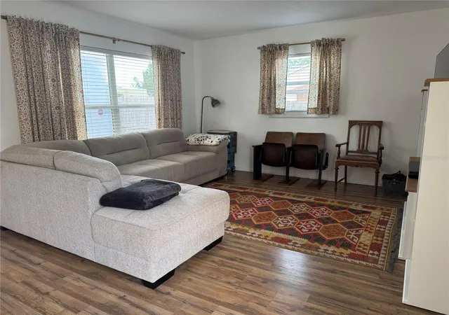 Photo 4 of Single family home for sale at 135 Carroll St, Clermont, FL 34711 | MLS# O6402225 | Listing updated on 2026-08-25