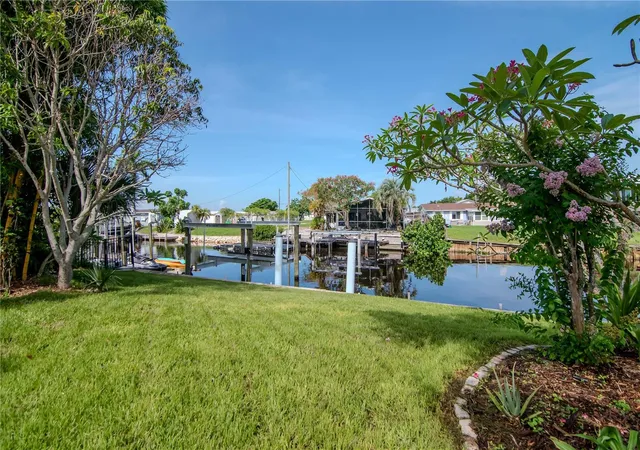 Homes for sale in Ruskin, FL | 106 Steven St, Ruskin, FL 33570 | MLS# TB8501771