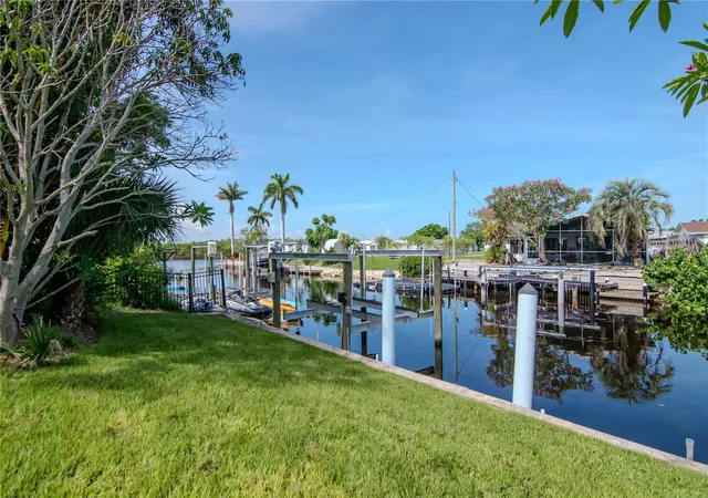 Homes for sale in Ruskin, FL | 106 Steven St, Ruskin, FL 33570 | MLS# TB8501771