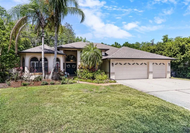 5th image of 1012 Kingsborough Gardens Ct, Lutz, FL 33548 | MLS# TB8501775