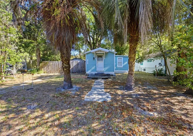 Homes for sale in Gainesville, FL | 1032 Nw 40th Ave, Gainesville, FL 32609 | MLS# GC539805