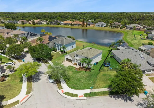 Homes for sale in Orlando, FL | 5979 Winchester Isle Rd, Orlando, FL 32829 | MLS# R4911142