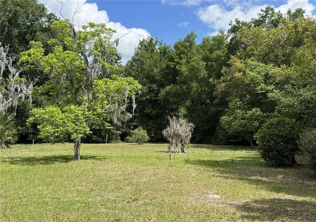 5th image of 65 Howard St, Umatilla, FL 32784 | MLS# FC318051
