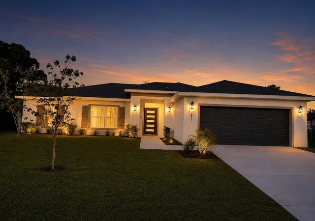 Photo 1 of Single family home for sale at 5813 Regent Rd, Venice, FL 34293 | MLS# O6402283 | Listing updated on 2026-10-09